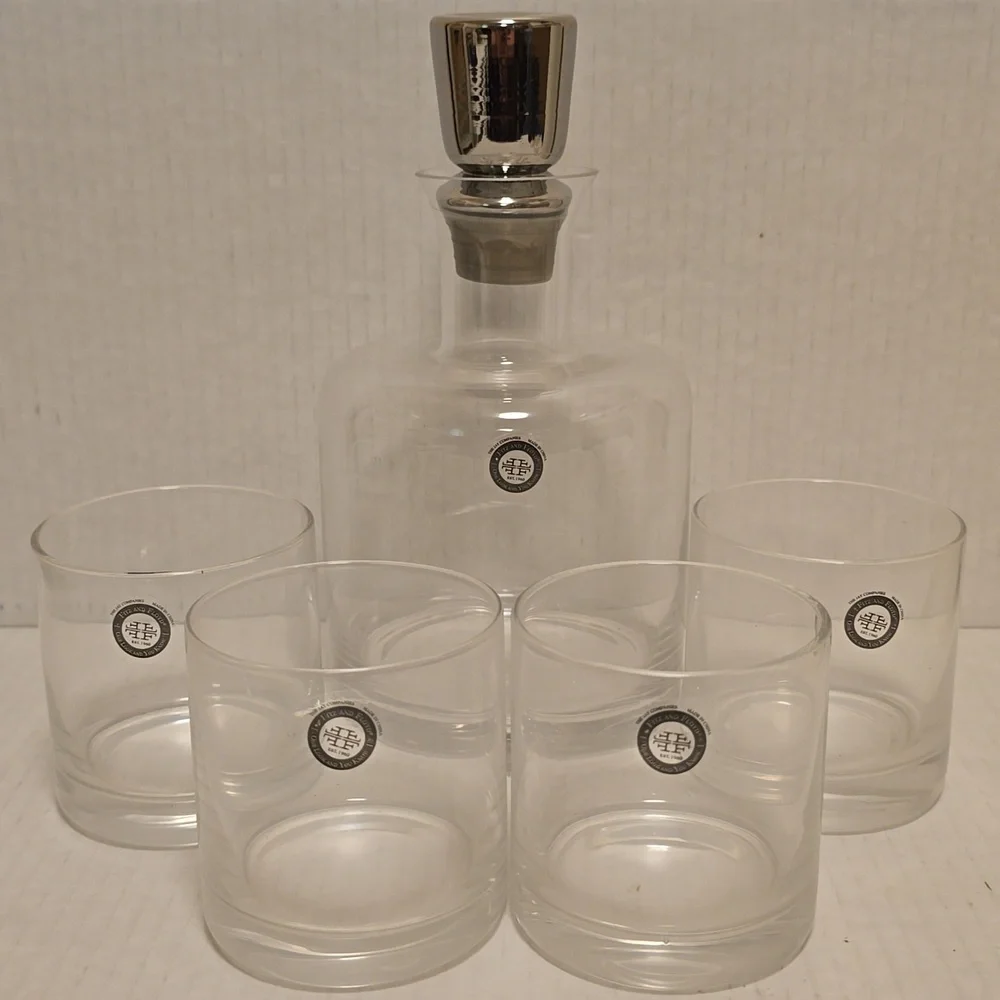 New In Box 5 Piece Fitz And Floyd Decanter Set